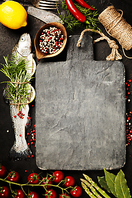 포토 JPG 해외이미지 포크 방울토마토 고추 도마 실내 어류 사람없음 하이앵글 나이프 묶기 레몬 해산물 아스파라거스 후추 노끈 로즈메리 나무그릇 무지개송어 월계수 해외202004 해외포토 그릇 식기 줄 뷰포인트 토마토 채소 과일 모션 주방용품 내부 목재 수중동물 칼 허브 향신료 송어 파일형식