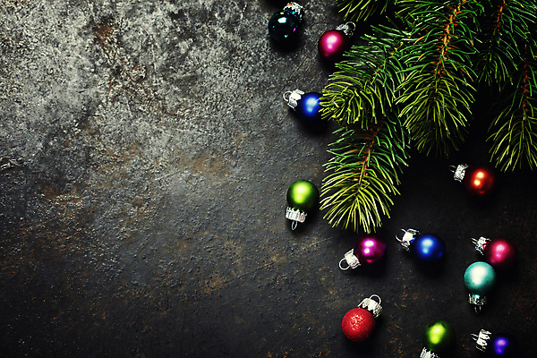 포토 JPG 해외이미지 잎 크리스마스장식 크리스마스 크리스마스용품 검은배경 실내 사람없음 오너먼트 카피스페이스 크리스마스배경 해외202004 해외포토 식물 기념일 백그라운드 내부 검은색 공백 용품 파일형식