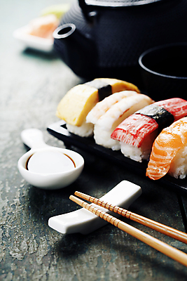 포토 JPG 해외이미지 스튜디오촬영 젓가락 실내 사람없음 아웃포커스 찻주전자 해외202004 해외포토 주전자 촬영기법 수저 내부 파일형식