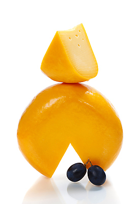 포토 JPG 해외이미지 포도 유제품 실내 사람없음 흰배경 고다치즈 해외202004 해외포토 백그라운드 과일 치즈 내부 흰색 파일형식