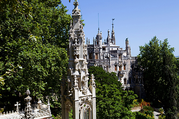 포토 JPG 해외이미지 계절 공원 유럽 문화 벽 여행 건축양식 자연 하늘 사람없음 여행객 탑 정원 낭만 역사 재산 땅 포르투갈 시력 리스본 신트라 해외202004 해외202105 해외포토 건축물 공공시설 건축 나라 컨셉 사람 금융 생태계 파일형식