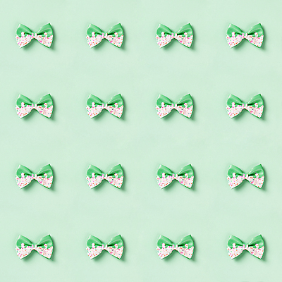 포토 JPG 해외이미지 리본 패턴 실내 사람없음 하이앵글 귀여움 일렬 민트색배경 해외202004 해외포토 뷰포인트 백그라운드 컨셉 무늬 내부 민트색 파일형식