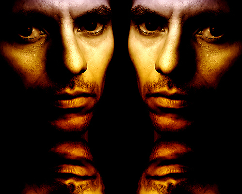 포토 JPG 해외이미지 백인 모델 응시 남자 얼굴 백그라운드 생각 스트레스 한명 사람 소년 성인 옆모습 청춘 머리 디지털 힘 거울 흰색 표현 닫기 무서움 눈썹 집중 피부 묘사 고민 코 귀 심각 옛날 우울증 해외202004 해외202105 해외포토 서양인 1 시선 감정 어린이 뷰포인트 컬러 컨셉 모션 신체부위 질병 파일형식