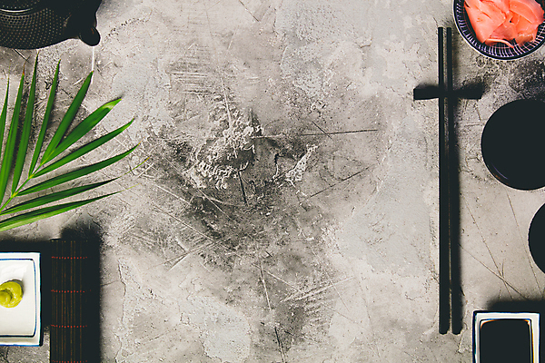 포토 JPG 해외이미지 스튜디오촬영 젓가락 나뭇잎 실내 사람없음 하이앵글 찻주전자 고추냉이 간장 생강초절임 해외202004 해외포토 뷰포인트 잎 주전자 수저 내부 양념 절임 파일형식