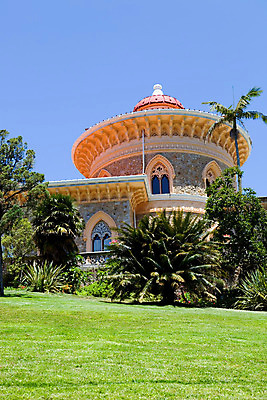포토 JPG 해외이미지 나무 외관 유럽 분홍색 여행 건축양식 하늘 미술 풍경 사람없음 야외 건물 탑 꿈 낭만 골동품 역사 보호 포르투갈 그림 천연기념물 고딕 리스본 신트라 해외202004 해외202105 해외포토 식물 건축물 건축 나라 컬러 컨셉 문화예술 파일형식