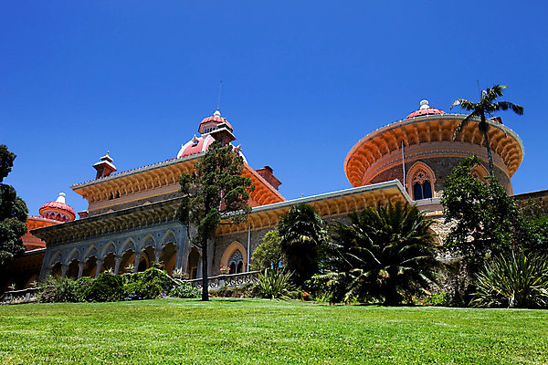 포토 JPG 해외이미지 나무 외관 유럽 분홍색 여행 건축양식 하늘 미술 풍경 사람없음 야외 건물 탑 꿈 낭만 골동품 역사 보호 포르투갈 그림 천연기념물 고딕 리스본 신트라 해외202004 해외202105 해외포토 식물 건축물 건축 나라 컬러 컨셉 문화예술 파일형식