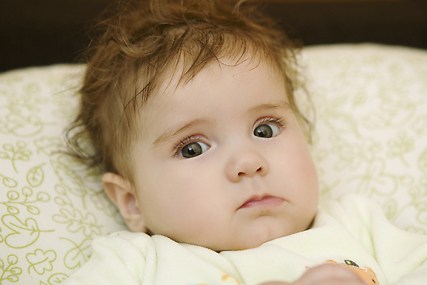 포토 JPG 해외이미지 백인 모델 응시 여자 딸 행복 여유 어린이 휴식 새로움 실내 건강 한명 미소 안전 사람 청춘 평화 기쁨 흰색 아기 신생아 신선 달콤 작음 담요 솜털 거짓말 벌거벗은 해외202004 해외202105 해외포토 서양인 1 시선 감정 컬러 컨셉 가족 표정 내부 맛 크기 파일형식