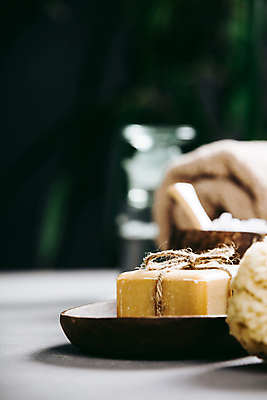 포토 JPG 해외이미지 사람없음 아웃포커스 수건 위생용품 스파용품 비누 아로마테라피 해외202004 해외포토 생활용품 촬영기법 스파 오브젝트 테라피 파일형식