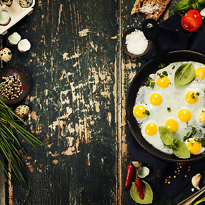 포토 JPG 해외이미지 방울토마토 실내 마늘 사람없음 프라이팬 아침식사 계란껍데기 나무바닥 홍고추 소금 메추리알 메추리알후라이 통후추 카피스페이스 해외202004 해외포토 토마토 채소 고추 주방용품 바닥 내부 계란 알 식사 공백 후추 파일형식