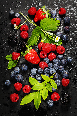 포토 JPG 해외이미지 잎 딸기 검은배경 사람없음 체리 블루베리 산딸기 블랙베리 해외202004 해외포토 식물 백그라운드 과일 검은색 파일형식