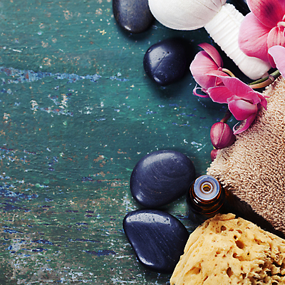 포토 JPG 해외이미지 꽃 실내 사람없음 수건 파란배경 아로마 아로마테라피 스톤 허브볼 카피스페이스 아로마오일 해외202004 해외포토 식물 백그라운드 내부 파란색 위생용품 공백 오일_화장품 테라피 파일형식