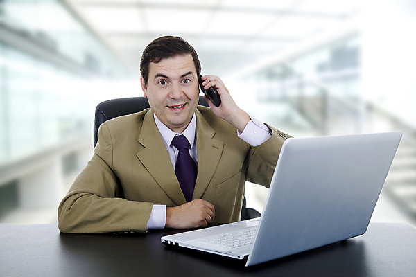 포토 JPG 해외이미지 직업 응시 행복 여유 비즈니스 성공 노동자 한명 서기 미소 성인 노트북 컴퓨터 청춘 사무실 흰색 작업 비즈니스맨 자신감 대표 종업원 스마트 책상 만족 리더 긍정 경영 세련 해외202004 해외202105 해외포토 1 시선 남자 감정 컬러 가구 컨셉 모션 표정 사람 전자제품 직장인 파일형식