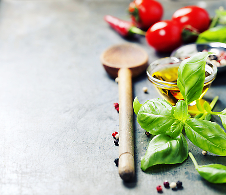 포토 JPG 해외이미지 방울토마토 고추 회색배경 실내 사람없음 아웃포커스 올리브오일 유리그릇 바질 나무숟가락 통후추 카피스페이스 해외202004 해외포토 그릇 백그라운드 토마토 채소 유리 촬영기법 내부 숟가락 공백 회색 기름_음식 후추 파일형식