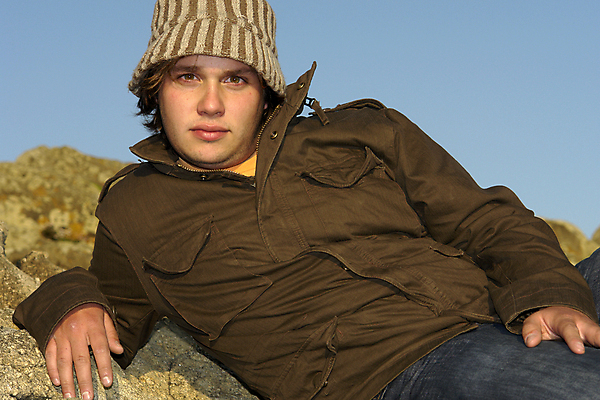 포토 JPG 해외이미지 모자 남자 행복 얼굴 셔츠 휴가 한명 미소 사람 소년 여름 파란색 갈색 머리 맑음 표현 귀 암초 해외202004 해외202105 해외포토 1 잡화 계절 감정 어린이 컬러 상의 날씨 표정 신체부위 파일형식