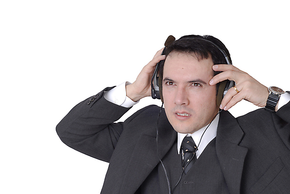 포토 JPG 해외이미지 백인 남자 행복 셔츠 통신 넥타이 한명 사람 스마트폰 헤드폰 작업 도움 비즈니스맨 센터 전화기 고객 서비스 두통 온라인쇼핑 부름 비서 온라인 운영자 지원 헬프 스타일 해외202004 해외202105 해외포토 서양인 직업 1 잡화 감정 음향기기 컨셉 상의 비즈니스 모션 핸드폰 스마트기기 쇼핑 직장인 질병 파일형식