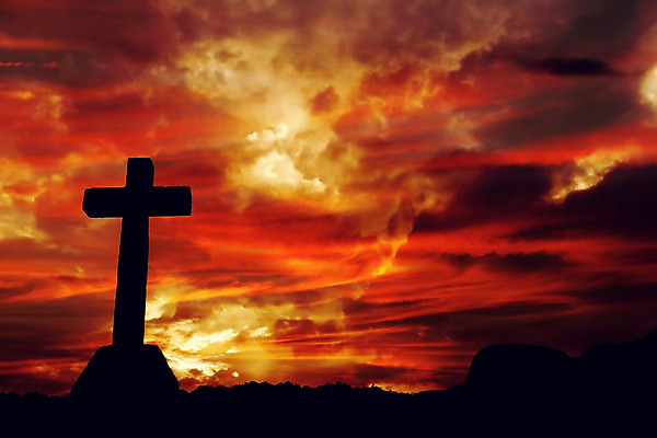 포토 JPG 해외이미지 구름 실루엣 종교 컨셉 십자가 하늘 날씨 그림자 풍경 사람없음 햇빛 일출 믿음 검은색 성경 일몰 기도 심볼 묘사 윤곽 해외202004 해외202105 해외포토 자연요소 감정 컬러 종교용품 촬영기법 태양 노을 파일형식