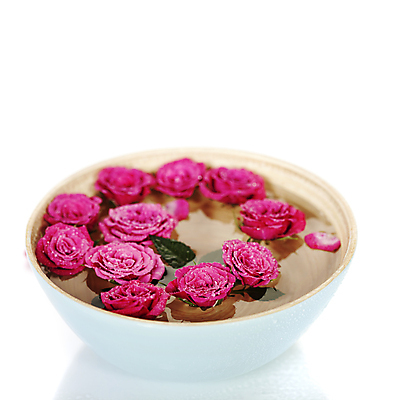 포토 JPG 해외이미지 근접촬영 사람없음 물 장미 스파 사발 스파용품 아로마테라피 해외202004 해외포토 자연요소 꽃 뷰포인트 사기그릇 오브젝트 테라피 파일형식