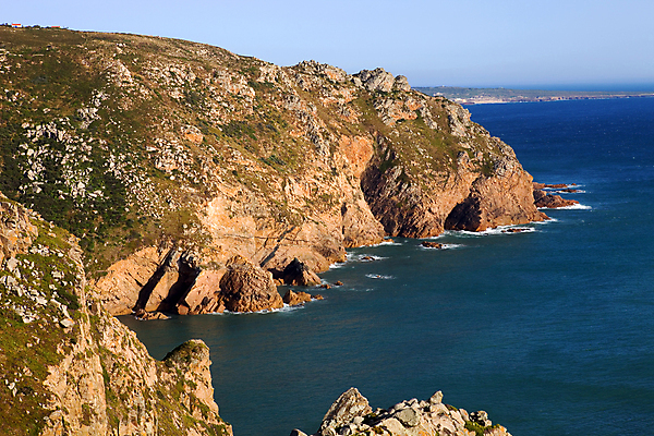 포토 JPG 해외이미지 구름 유럽 선 바다 여행 하늘 바람 날씨 휴가 풍경 사람없음 야외 여름 태양 일몰 젖음 추위 바위 포르투갈 포인트 대서양 신트라 수평선 해외202004 해외202105 해외포토 자연요소 계절 나라 금융 노을 돌_바위 파일형식