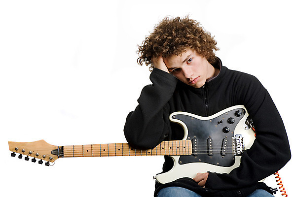 포토 JPG 해외이미지 학생 라이프스타일 남자 문화 어린이 음악 노래 놀이 한명 사람 소년 성인 10대 청춘 소리 콘서트 공연 음악가 가수 흰색 기구 기타 악단 롤 기타리스트 고립 뮤지컬 베이스 플레이어 해외202004 해외202105 해외포토 직업 1 컬러 컨셉 청소년 현악기 문화예술 이벤트 생활 연주자 파일형식