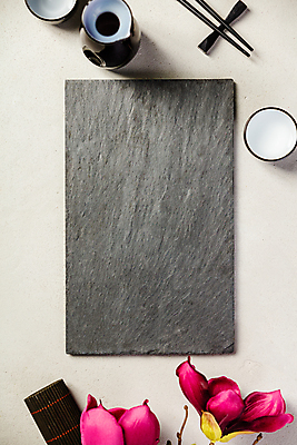 포토 JPG 해외이미지 스튜디오촬영 꽃 젓가락 실내 사람없음 하이앵글 찻잔 석판 플랫레이 해외202004 해외포토 식물 뷰포인트 잔 수저 내부 플랫 파일형식