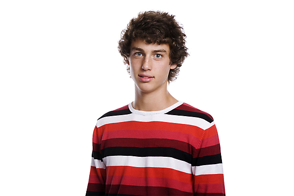 포토 JPG 해외이미지 백인 모델 학생 라이프스타일 응시 옷 남자 행복 여유 얼굴 어린이 백그라운드 한명 사람 소년 성인 10대 청춘 유행 기쁨 흰색 표현 자신감 시원함 슛 내추럴 고립 사춘기 스타일 해외202004 해외202105 해외포토 서양인 1 시선 감정 컬러 컨셉 청소년 생활 신체부위 파일형식