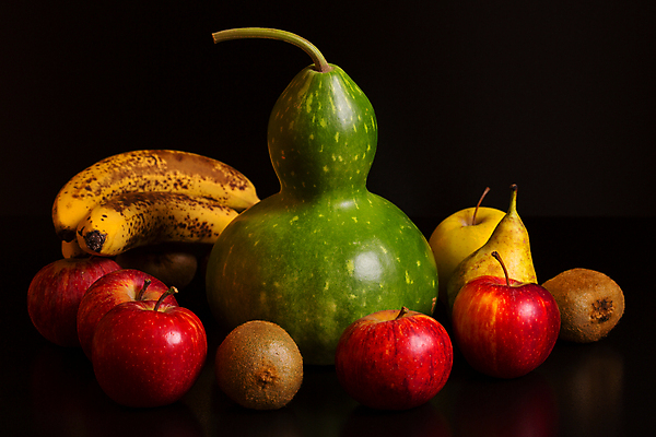 포토 JPG 해외이미지 음식 백그라운드 다이어트 과일 자연 탁자 디저트 건강 사람없음 검은색 신선 달콤 맛 사과 먹기 유기농 날것 박 내추럴 숙성 조롱박 하와이인 맛있는 해외202105 해외포토 외국인 웰빙 컬러 가구 컨셉 모션 생태계 파일형식