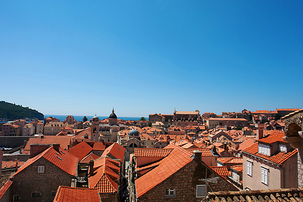 포토 JPG 해외이미지 전통 벽 바다 여행 건축양식 자연 지붕 휴가 휴식 거리 풍경 사람없음 여름 파란색 컬러풀 햇빛 성당 교회 탑 맑음 도시 중세 역사 큼 지중해 베네치아 방문 포인트 크로아티아 달마시안 두브로브니크 수녀원 옛날 파라다이스 해외202105 해외포토 건축물 계절 건축 유럽 컬러 컨셉 종교건축 날씨 건물 금융 태양 이탈리아 개 크기 생태계 파일형식