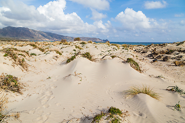 포토 JPG 해외이미지 모래 파도 바다 분홍색 여행 하늘색 자연 하늘 휴가 풍경 사람없음 야외 물 여름 장미 뜨거움 서핑 지중해 그리스 언덕 파라다이스 포상금 해외202105 해외포토 자연요소 계절 꽃 유럽 컬러 돈 파란색 수상스포츠 생태계 파일형식