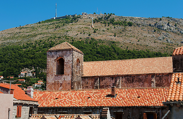 포토 JPG 해외이미지 전통 벽 바다 여행 건축양식 자연 지붕 휴가 휴식 거리 풍경 사람없음 여름 파란색 컬러풀 햇빛 성당 교회 탑 맑음 도시 중세 역사 큼 지중해 베네치아 방문 포인트 크로아티아 달마시안 두브로브니크 수녀원 옛날 파라다이스 해외202105 해외포토 건축물 계절 건축 유럽 컬러 컨셉 종교건축 날씨 건물 금융 태양 이탈리아 개 크기 생태계 파일형식