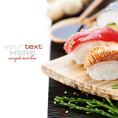 포토 JPG 해외이미지 스튜디오촬영 젓가락 실내 근접촬영 사람없음 아웃포커스 초밥 간장 생강 일본음식 해외202004 해외포토 음식 뷰포인트 채소 촬영기법 수저 내부 양념 파일형식