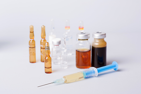 포토 JPG 해외이미지 의학 실내 주사기 사람없음 약 다양 흰배경 주사약 앰플 바이알 해외202105 해외포토 다수 백그라운드 의료기기 내부 흰색 의료용품 파일형식