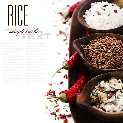 포토 JPG 해외이미지 밥 실내 종류 근접촬영 타이포그라피 사람없음 쌀 흰배경 담기 홍고추 일렬 나무그릇 카피스페이스 해외202004 해외포토 문자 그릇 음식 뷰포인트 백그라운드 모션 고추 곡류 내부 목재 공백 흰색 파일형식