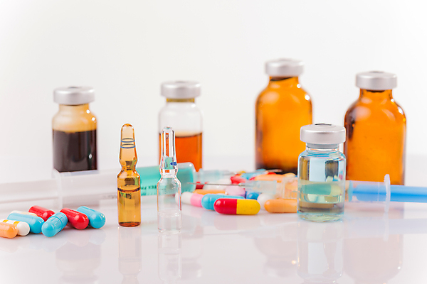 포토 JPG 해외이미지 의학 실내 주사기 사람없음 알약 약 다양 흰배경 주사약 앰플 바이알 해외202105 해외포토 다수 백그라운드 의료기기 내부 흰색 의료용품 파일형식