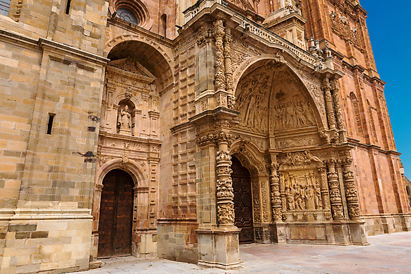 포토 JPG 해외이미지 유럽 종교 여행 건축양식 사람없음 성당 교회 탑 사찰 역사 스페인 성자 도심 묘사 천연기념물 방법 순례자 스페인어 옛날 해외202105 해외포토 건축물 건축 나라 종교건축 건물 도시 파일형식