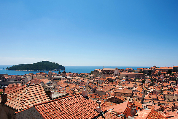 포토 JPG 해외이미지 전통 벽 바다 여행 건축양식 자연 지붕 휴가 휴식 거리 풍경 사람없음 여름 파란색 컬러풀 햇빛 성당 교회 탑 맑음 도시 중세 역사 큼 지중해 베네치아 방문 포인트 크로아티아 달마시안 두브로브니크 수녀원 옛날 파라다이스 해외202105 해외포토 건축물 계절 건축 유럽 컬러 컨셉 종교건축 날씨 건물 금융 태양 이탈리아 개 크기 생태계 파일형식