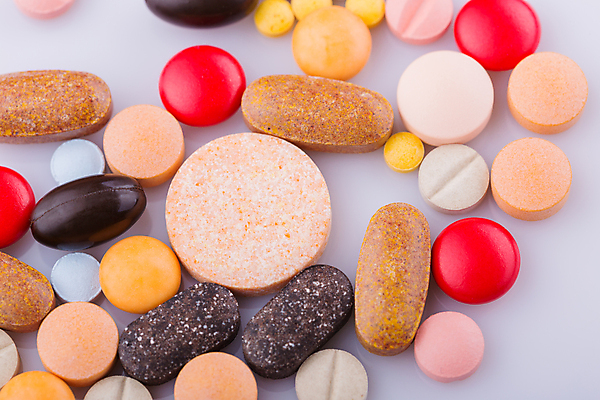 포토 JPG 해외이미지 의학 실내 근접촬영 사람없음 알약 다양 흰배경 해외202105 해외포토 뷰포인트 다수 백그라운드 내부 약 흰색 파일형식