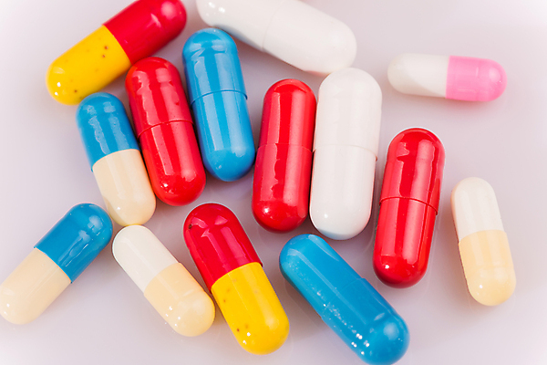 포토 JPG 해외이미지 의학 실내 근접촬영 사람없음 알약 다양 흰배경 해외202105 해외포토 뷰포인트 다수 백그라운드 내부 약 흰색 파일형식