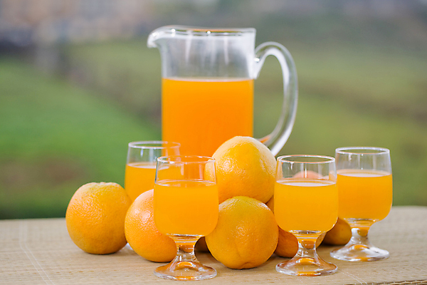 포토 JPG 해외이미지 라이프스타일 음료 음식 백그라운드 다이어트 오렌지 과일 자연 유리 탁자 건강 사람없음 야외 목재 초록색 정원 주스 추위 신선 액체 달콤 맛 오렌지주스 소프트포커스 갈증 날씬함 상쾌 유기농 부드러움 유리그릇 C 내추럴 숙성 채식주의자 그리너리 맛있는 해외202105 해외포토 나무 그릇 웰빙 알파벳 감정 컬러 가구 컨셉 재료 재질 촬영기법 생활 감각 과일주스 몸매 생태계 채식 파일형식 트랜드컬러