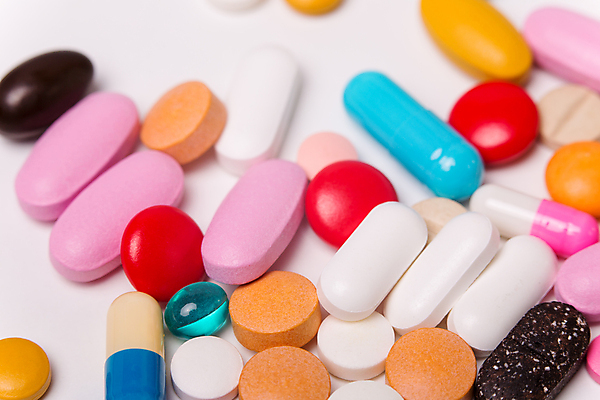 포토 JPG 해외이미지 의학 실내 근접촬영 사람없음 알약 다양 흰배경 해외202105 해외포토 뷰포인트 다수 백그라운드 내부 약 흰색 파일형식