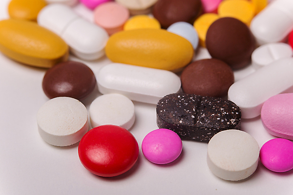 포토 JPG 해외이미지 의학 실내 근접촬영 사람없음 알약 다양 흰배경 해외202105 해외포토 뷰포인트 다수 백그라운드 내부 약 흰색 파일형식