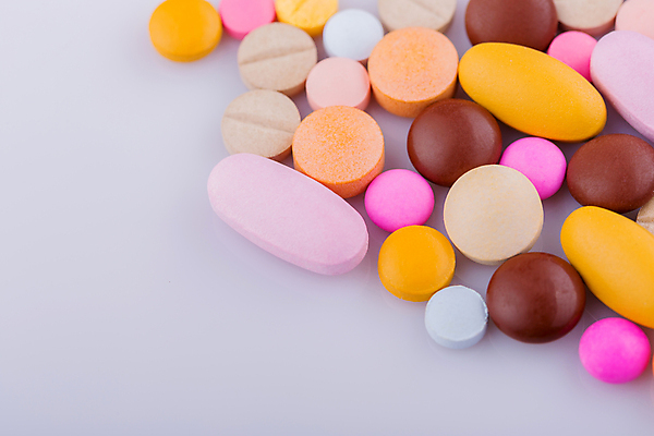 포토 JPG 해외이미지 의학 실내 근접촬영 사람없음 알약 다양 흰배경 해외202105 해외포토 뷰포인트 다수 백그라운드 내부 약 흰색 파일형식