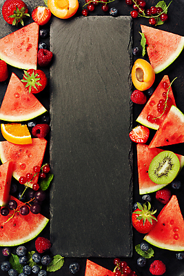 포토 JPG 해외이미지 딸기 수박 실내 키위 사람없음 블루베리 베리 돌판 살구 해외202004 해외포토 과일 내부 돌_바위 파일형식