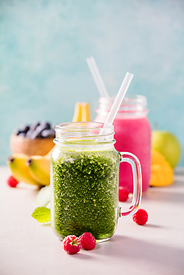 포토 JPG 해외이미지 채소 과일 바나나 건강 빨대 사람없음 주스 사과 채식 다이어트음식 스무디 저칼로리식단 디톡스 해외202004 해외포토 음료 다이어트 식단 저칼로리 파일형식