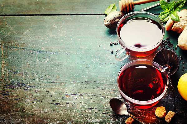 포토 JPG 해외이미지 실내 사람없음 찻잔 티스푼 민트 나무바닥 생강 허니디퍼 카피스페이스 해외202004 차거름망 해외포토 채소 잔 바닥 내부 숟가락 공백 도구 허브 파일형식