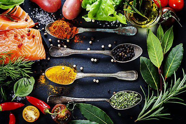 포토 JPG 해외이미지 토마토 채소 실내 사람없음 하이앵글 숟가락 샐러드 레몬 날것 소금 연어 후추 바질 로즈메리 연어요리 연어회 플랫레이 해외202004 해외포토 음식 뷰포인트 과일 수저 어류 내부 생선회 플랫 허브 향신료 파일형식