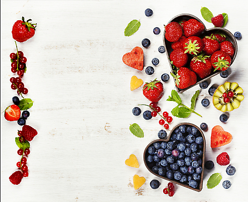 포토 JPG 해외이미지 그릇 잎 딸기 키위 사람없음 하트 담기 블루베리 산딸기 베리 해외202004 해외포토 모양 식물 식기 과일 모션 파일형식