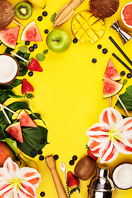 포토 JPG 해외이미지 조각 과일 건강 사람없음 하이앵글 얼음 주스 장비 칵테일 채식 다이어트음식 노란배경 저칼로리식단 플랫레이 셰이커 비건 해외202004 해외포토 자연요소 음료 뷰포인트 백그라운드 다이어트 주류 노란색 플랫 식단 저칼로리 채식주의자 파일형식