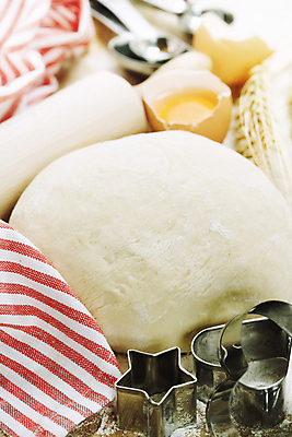 포토 JPG 해외이미지 실내 사람없음 아웃포커스 준비 반죽 홈베이킹 제빵 쿠키틀 해외202004 해외포토 촬영기법 내부 제과제빵 제빵도구 파일형식