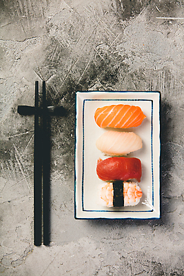 포토 JPG 해외이미지 스튜디오촬영 접시 젓가락 실내 사람없음 하이앵글 석판 플랫레이 해외202004 해외포토 식기 뷰포인트 수저 내부 플랫 파일형식