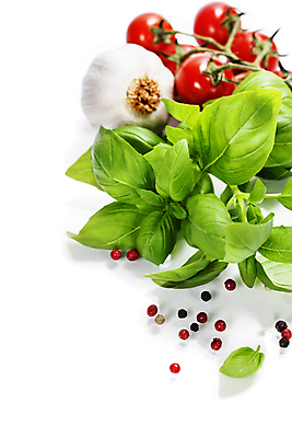 포토 JPG 해외이미지 방울토마토 마늘 사람없음 흰배경 후추 바질 통후추 해외202004 해외포토 백그라운드 토마토 채소 흰색 향신료 파일형식